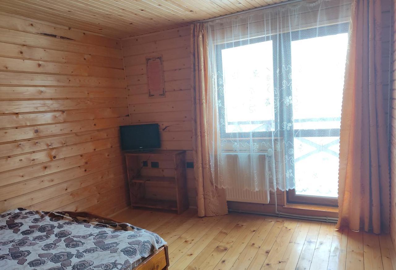 Smerekova Hata Oryavchyk Buitenkant foto